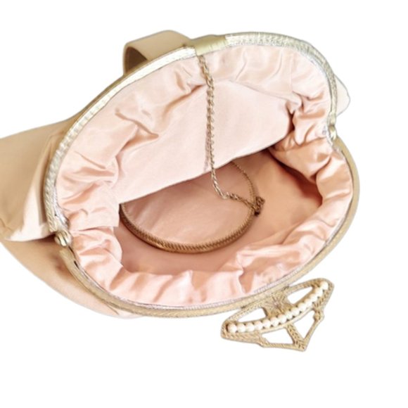 1940s Small Fabric Evening Clutch Bag With A Gold Frame And Pearl Studded Clasp - Picture 5 of 6